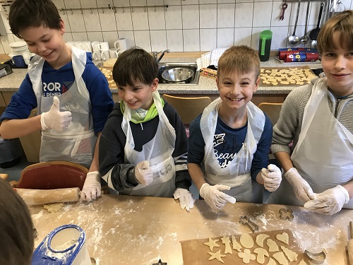 Backen im ASB-Seniorenheim